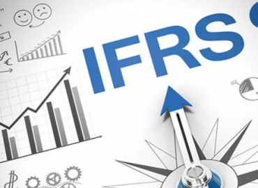 المعيار الدولي لإعداد التقارير المالية  IFRS 9